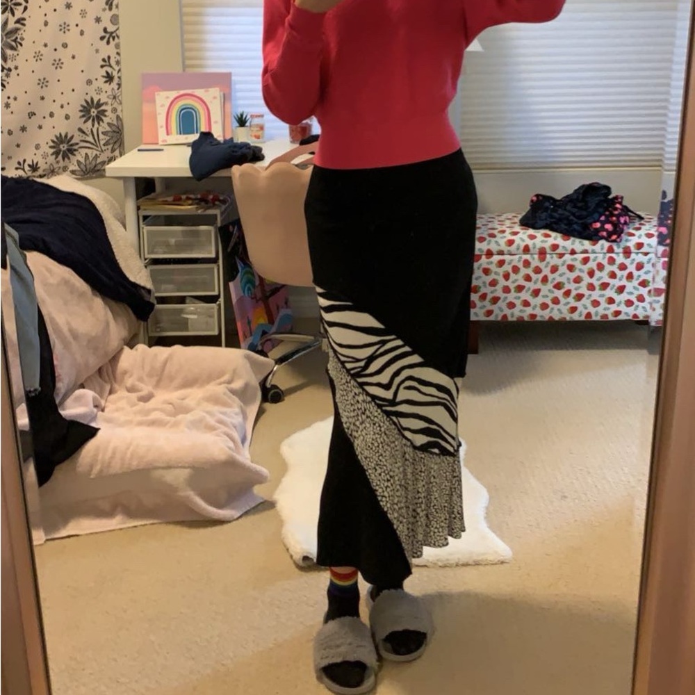 Black and White Patterned Women's Skirt